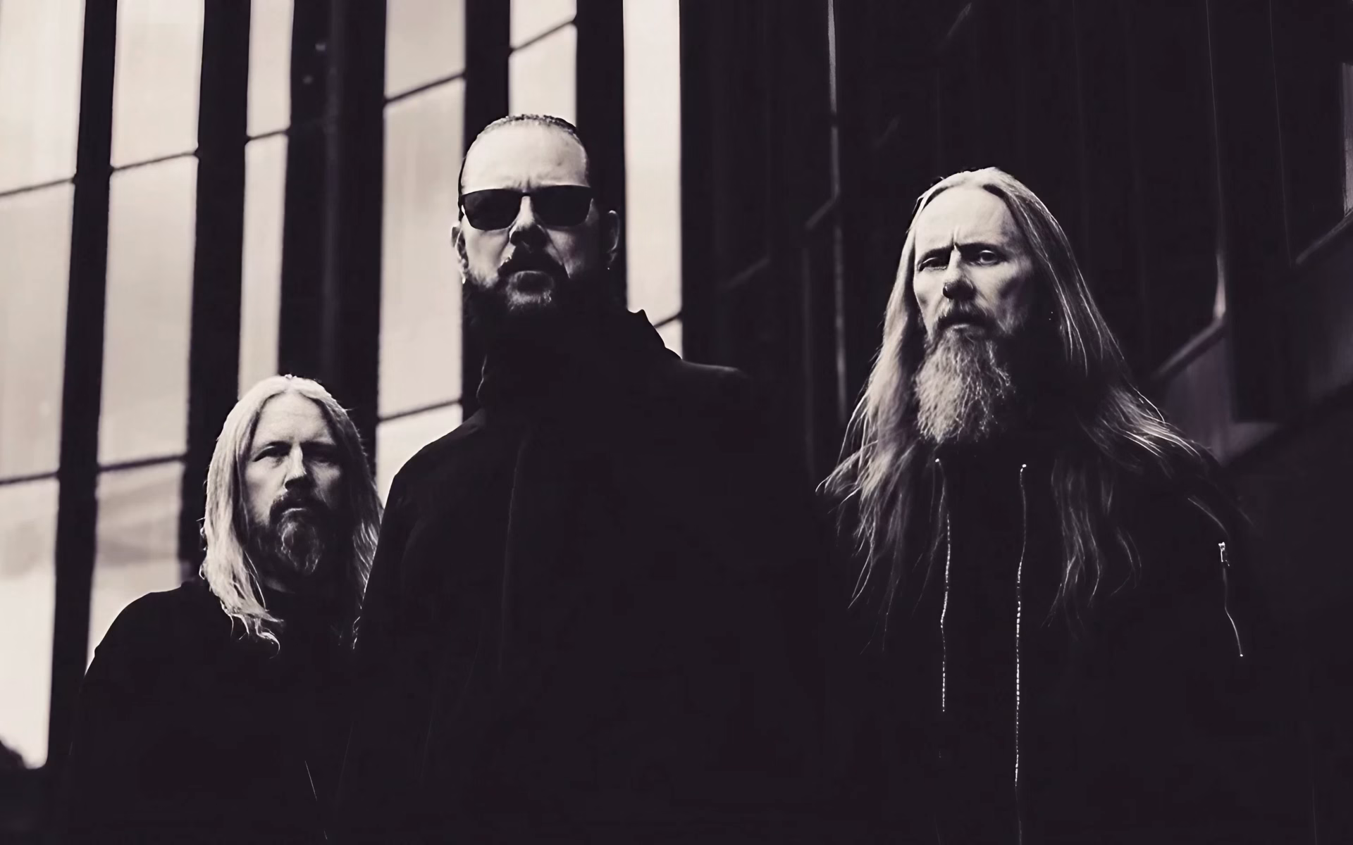 Metal in Motion: 70000 Tons of Metal Returns to the High Seas