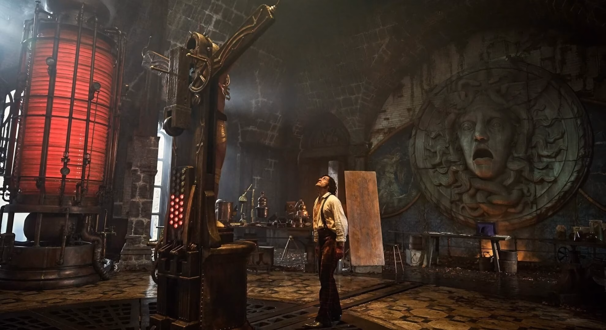 ‘Frankenstein’: Guillermo del Toro’s Obsession, Stitched With Grandeur Oscar Isaac as Victor Frankenstein in his laboratory.