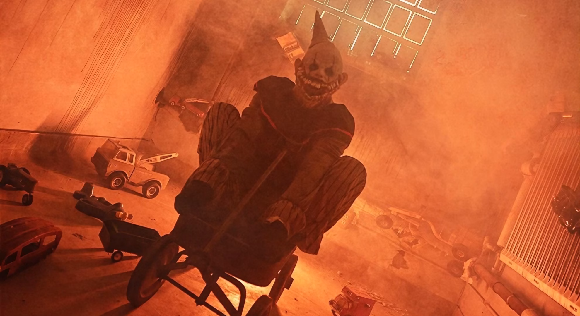 Sheboygan Haunted Asylum Returns to a Real Former Hospital A pointed-hat clown scare actor from Sheboygan Haunted Asylum’s 2026 Clown Takeover weekend.